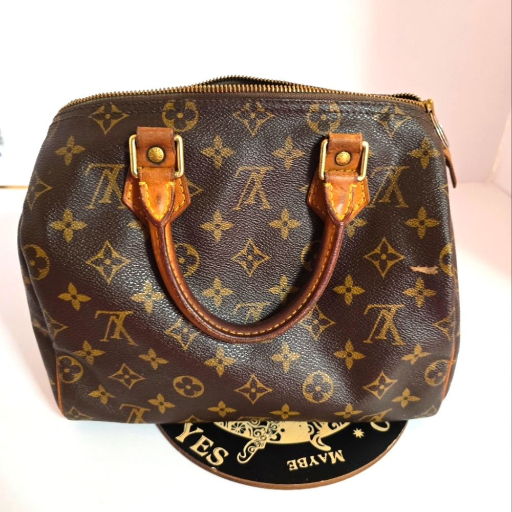 Louis Vuitton Speedy 25